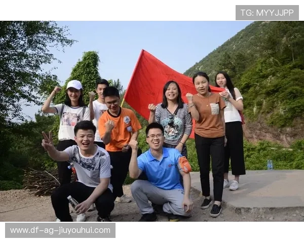 临朐足球领队带领青年队勇夺赛季冠军展现团队凝聚力量